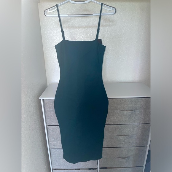 Emerald Green Lulus Dress - Work or Special Event | Size XS - Picture 1 of 6